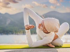 Dech, mantry a „spící energie“. Jak funguje kundaliní meditace doopravdy