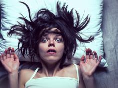 Ráno unavenější než večer: Když vám noční děsy nedovolí si odpočinout