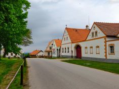 Cesta z města: Myslela jsem, že na vesnici ušetřím, ale realita je jiná