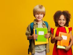 Do školy v sedmi letech, v pěti, nebo s odkladem: Co je nejlepší pro vaše dítě? 