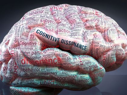 Kognitivní disonance: Proč často jednáme proti vlastnímu přesvědčení?