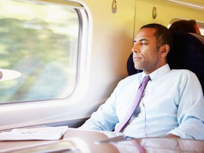 Psychologické výhody dojíždění do zaměstnání: Bez něj nám hrozí stres i vyhoření
