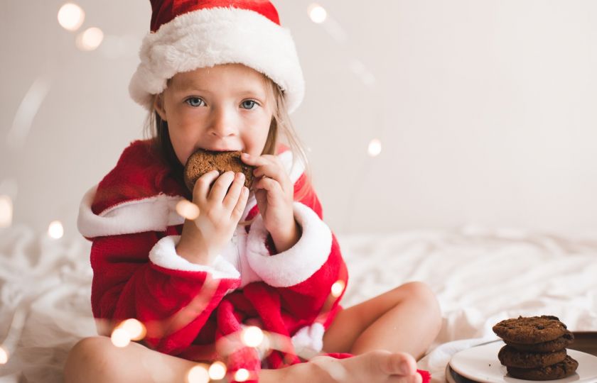 Nechcete mít doma obézní dítě? Regulujte konzumaci vánočního cukroví 