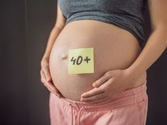 Snahou o přirozené početí po čtyřicítce ztrácíte čas. Lékařka radí zvážit asistovanou reprodukci