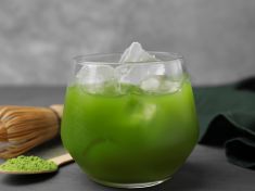 Pít, či nepít? Oblíbený spalovač tuků rozděluje i odborníky