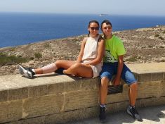 Mít sourozence se speciálními potřebami je výzva. Jak si „skleněné děti“  hledají vlastní cestu životem?