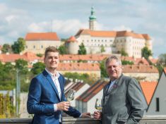 Sto nejlepších vín Česka? Seznamte se s absolutním vítězem – Ryzlinkem vlašským z Vinařství Volařík