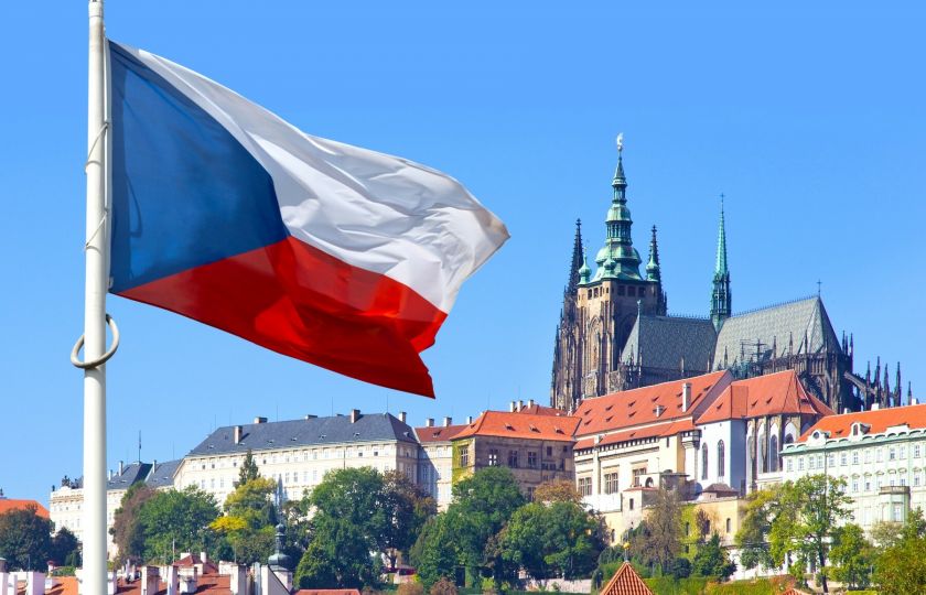 Čtvrtek Zdeňka Strnada: O víkendu se bude u volebních uren rozhodovat i o Praze
