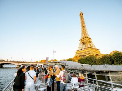 Francouzská metropole má velký cíl: Budou se zase Pařížané koupat v Seině?