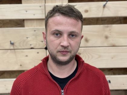 Matouš Bláha: První měsíc jezdily na Ukrajinu plné kamiony, teď nejezdí nic