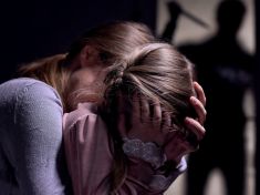 Proč si pamatujeme věci, které nás děsí? A jak je vyhnat z hlavy?