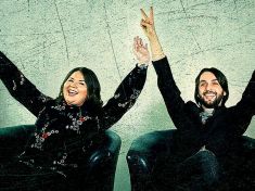 Kult lásky Twin Flames Universe: Jak vydělat na (cizích) zlomených srdcích