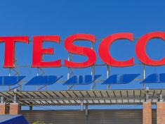 Tesco snížilo plýtvání potravinami o 82 %. Za úspěchem stojí zaměstnanci