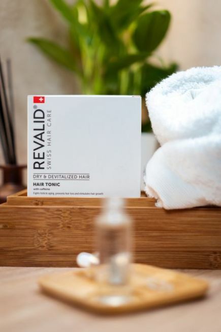revalid hair care bond repair ilustracni foto4