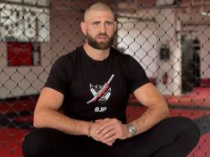 Pomáhá spát, soustředit se nebo zvládat stres. Ašvagandu si oblíbil i světoznámý bojovník