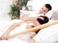 Když „ne“ nestačí: Sex není povinnost. Ani když máte stejné příjmení