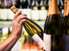 Chtěla být dokonalá dcera i máma, skončila v léčebně. Monika pomáhá najít cestu ze závislosti ostatním