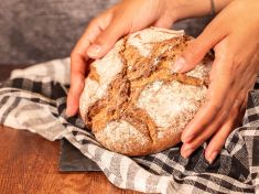 Dáváte chleba do mrazáku? Možná z něj tak děláte zdravou potravinu