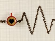 Co dělá káva s krevním tlakem? Někomu nic, jinému problém. Tuhle hranici musíte znát