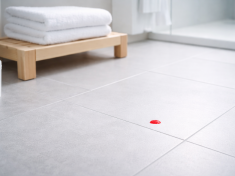 Krev ve stolici: Co může znamenat, odkud pochází a kdy jít k lékaři