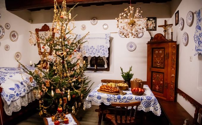 Zlaté prasátko, věštění i devět chodů: Jaké byly české Vánoce kdysi