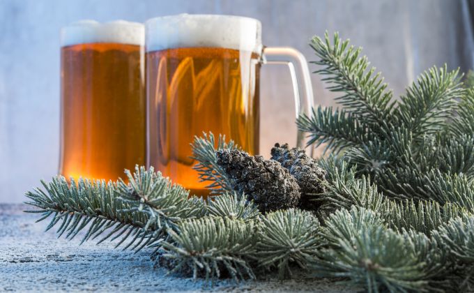 Jak pít o Vánocích a neprobudit se s úzkostí: Tyhle drinky jsou nejmenší zlo