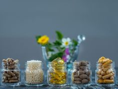 Jak poznat kvalitní doplňky stravy? Řiďte se certifikací a čistým složením!