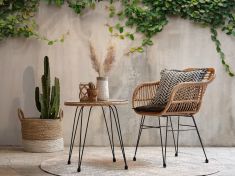 Nábytek na malý balkon: Jak si poradit s omezeným prostorem