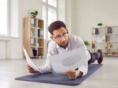 Nemáte čas cvičit? Kecy v kleci, ke zvětšení svalové hmoty vám stačí jen 3 vteřiny denně