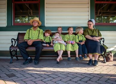 Nejzdravější lidé Západu žijí bez fitka, aplikací a bio trendů. Co nás může zdraví Amišů naučit o životě