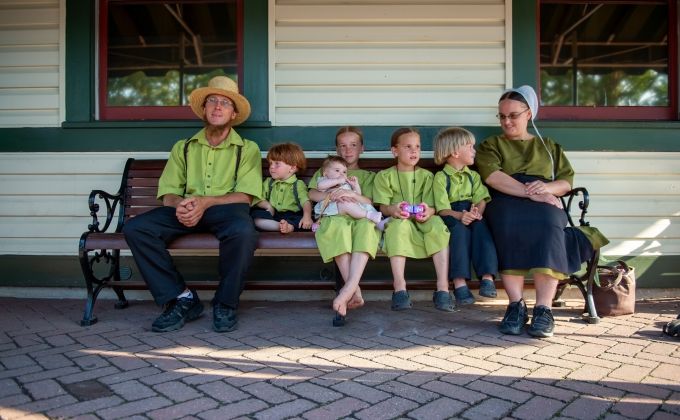 Nejzdravější lidé Západu žijí bez fitka, aplikací a bio trendů. Co nás může zdraví Amišů naučit o životě