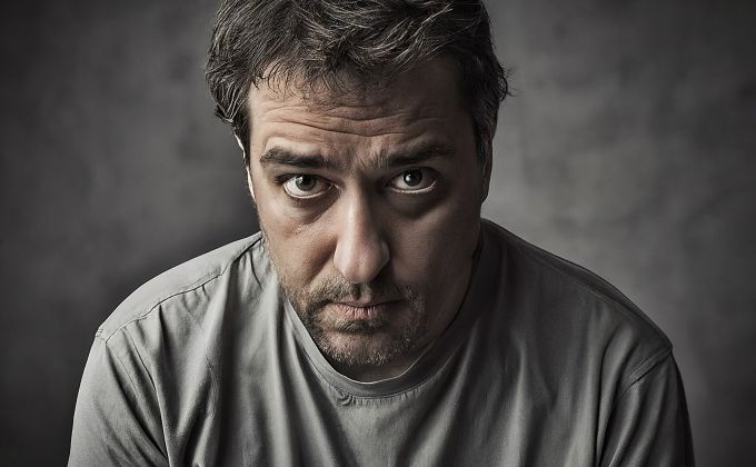 Den blbec? Sedm jednoduchých pravidel, jak ho přežít bez zbytečných škod