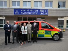 Pražská záchranka a Ústřední vojenská nemocnice otevírají základnu pro společnou lékařskou výjezdovou skupinu