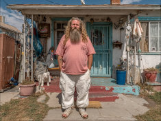 „Je to pravá, nefalšovaná láska,“ řekl Travis a oženil se s chatbotkou