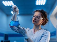 Omladit kůži o 30 let opravdu jde. Estetická klinika vám to ale (zatím) neudělá