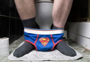 Toaleťák, ticho, tíseň, teror. Generace Z nechodí v práci na záchod, protože se bojí