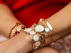 Chirurgická ocel: trend, který zůstává. Jak ji nosit každý den