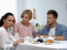 Držte zobák. Věty, které lidem ubližují víc, než si myslíte