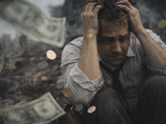 Máte strach z chudoby, i když netrpíte nedostatkem? Peniafobie je častější, než si myslíte