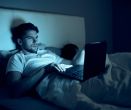Noční rebelie: Takhle mileniálové vědomě ničí svůj spánek. A říkají tomu odpočinek