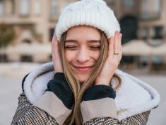 Hlava není komín: Proč jsme 50 let věřili mýtu o čepici a ztrátě tepla