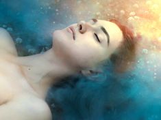 Nespíme proto, abychom mysleli. Spíme, abychom vůbec mohli existovat