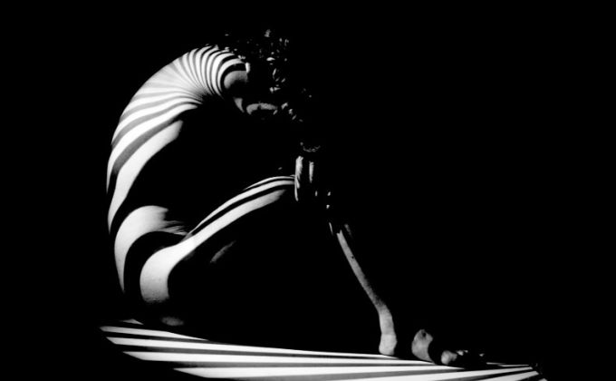 Pilulka pro lepší den: Jak se z ženských emocí stal miliardový byznys