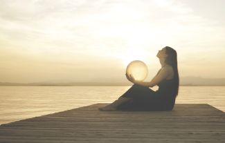 Spirituální bypass: Proč vám afirmace nezaplatí složenky