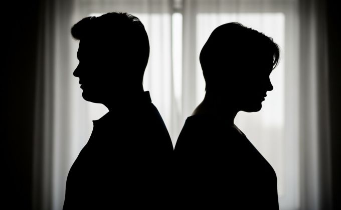 „Jsi zmanipulovaná ovce.“ Jak politická radikalizace rozložila naše manželství