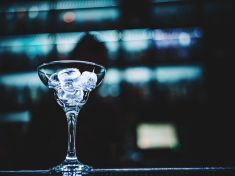 Past dokonalého života. Proč se cítíme nespokojení, i když nám nic nechybí