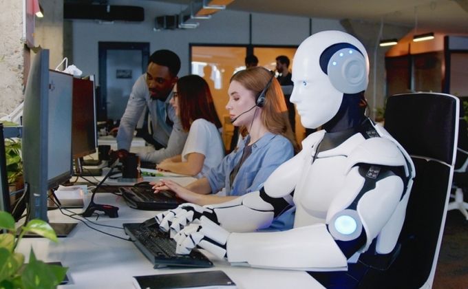 Umělá inteligence: Zázrak, výmluva i bič na zaměstnance v jednom