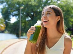 Jablečný ocet ani detox šťávami tělo nevyčistí, říká výživový poradce