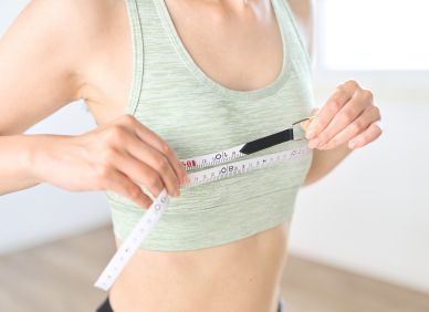 Influencerka nabádá: Nezvětšujte si prsa! Proč mají ta malá obrovské výhody?