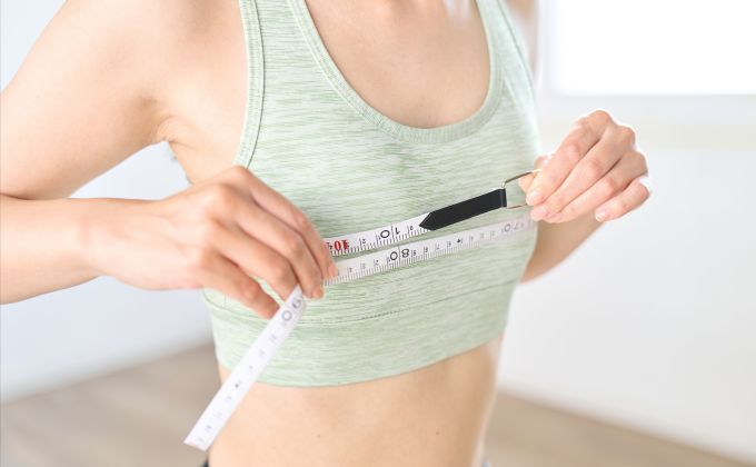 Influencerka nabádá: Nezvětšujte si prsa! Proč mají ta malá obrovské výhody?